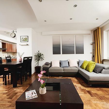 Lumina Spacious Apartment Near The Railway Station Варшава Экстерьер фото