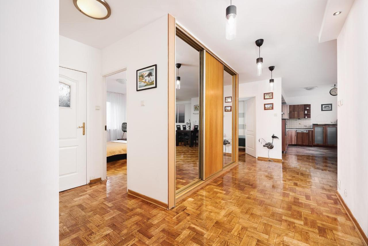 Lumina Spacious Apartment Near The Railway Station Варшава Экстерьер фото