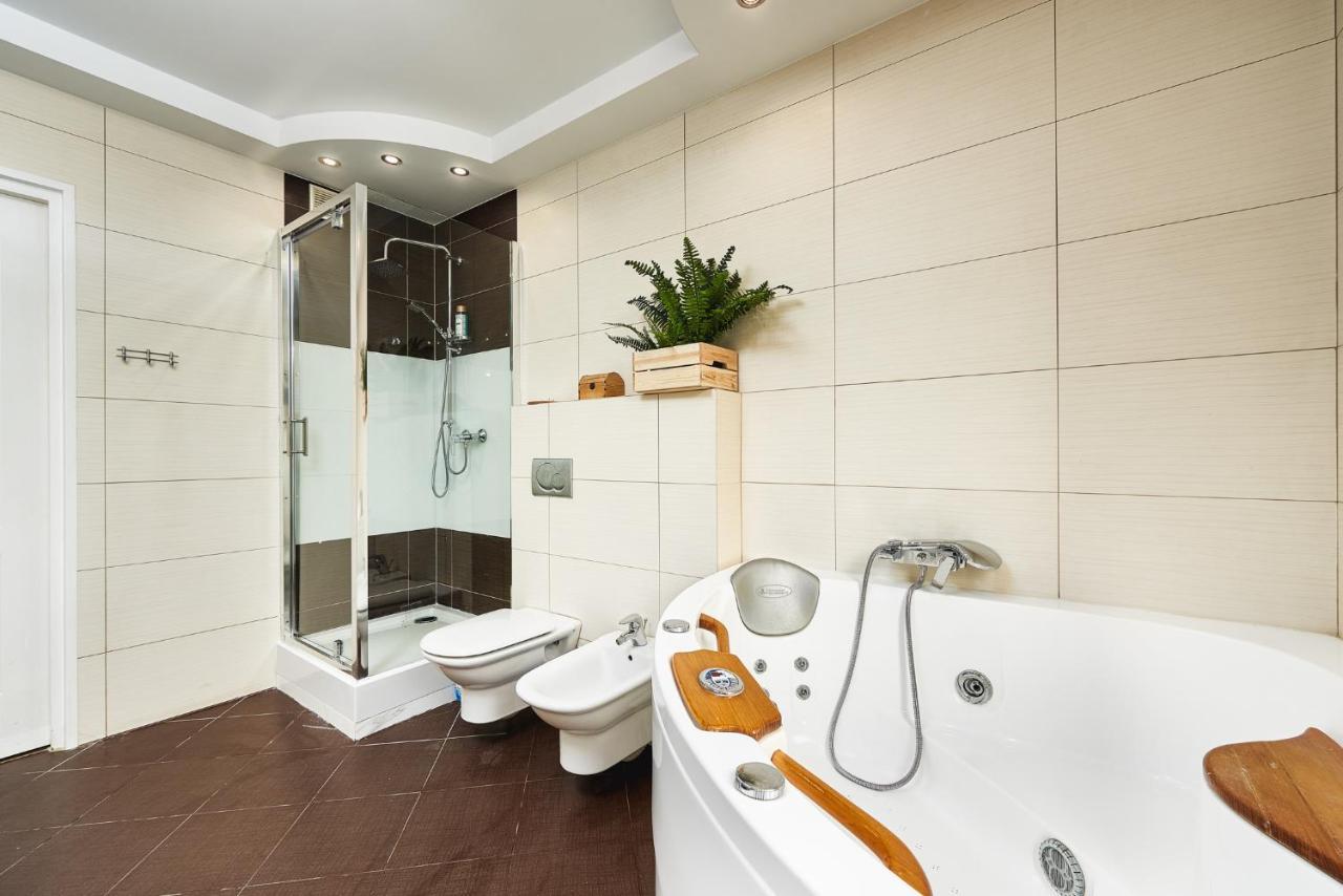 Lumina Spacious Apartment Near The Railway Station Варшава Экстерьер фото